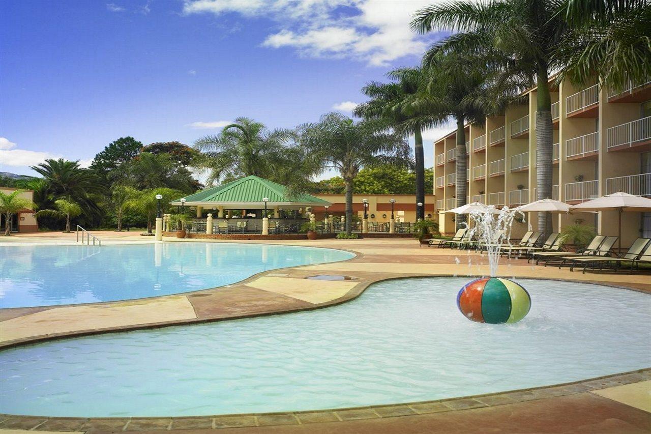 ホテル Lugogo Sun エズルウィニ エクステリア 写真
