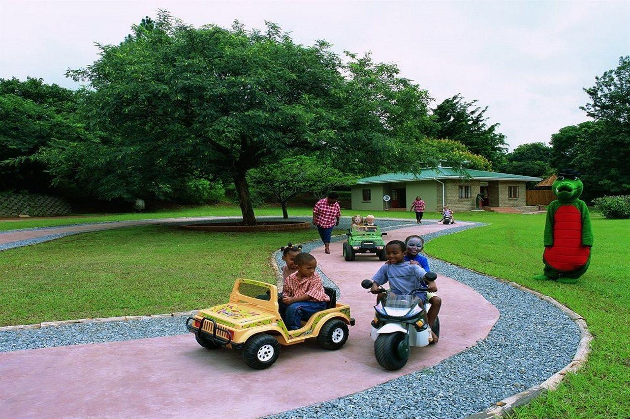 ホテル Lugogo Sun エズルウィニ エクステリア 写真